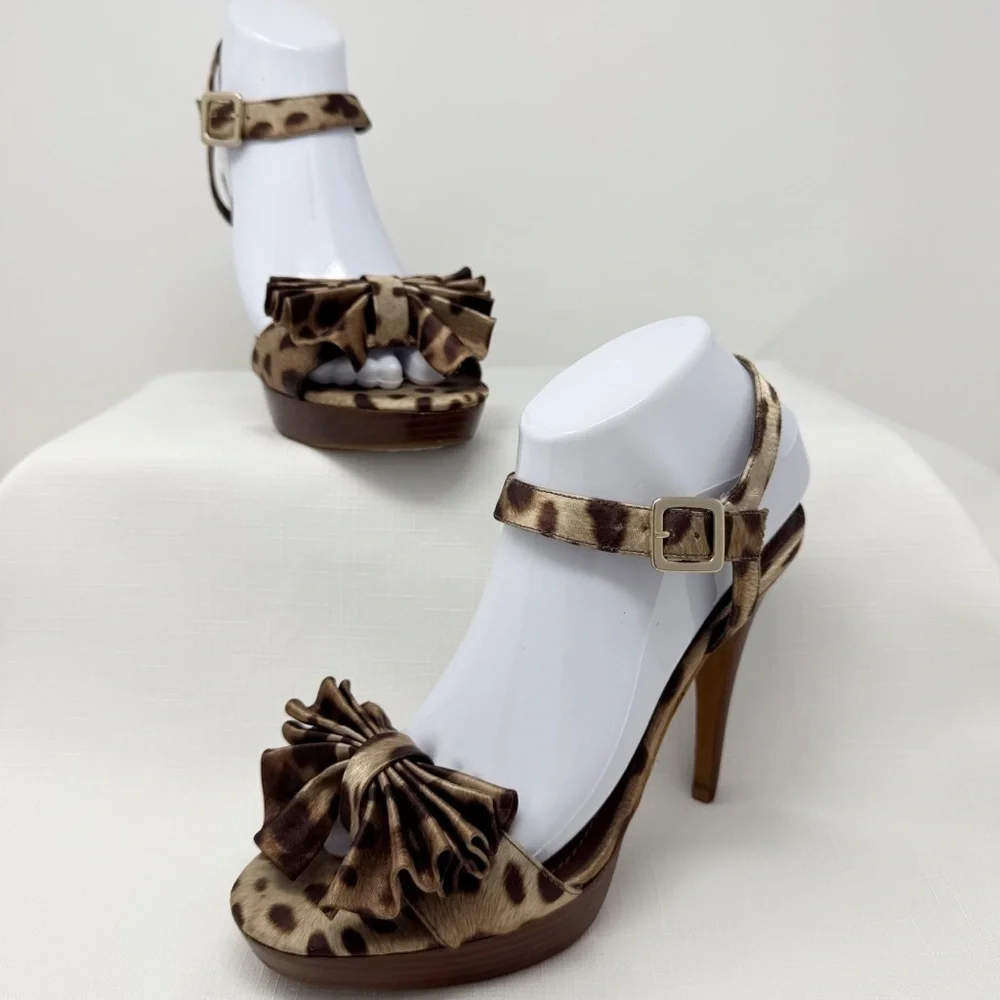 Gianni Bini animal Print silk platform High Heel Sandals size 8.5